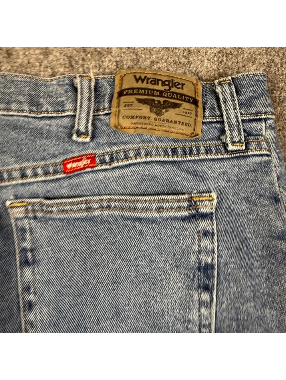 Wrangler Classic Light Blue Denim Jeans 38x32